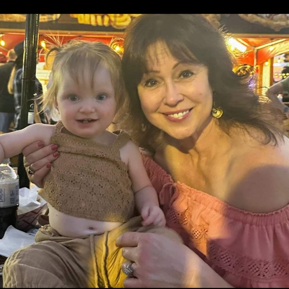 Meet your Posher, Audrey - Picture 2 of 2